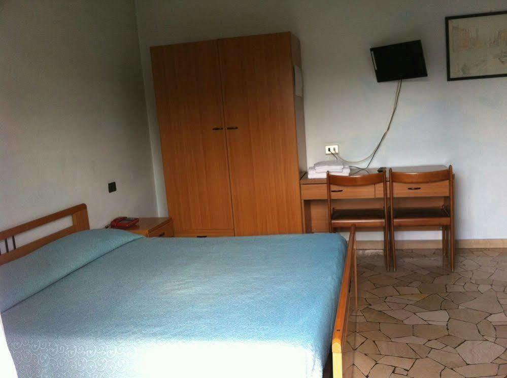Hotel Mira فاريسّي المظهر الخارجي الصورة